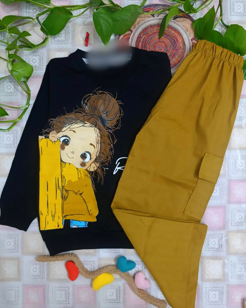 ست دخترانه دخترک نشسته پنبه دورس